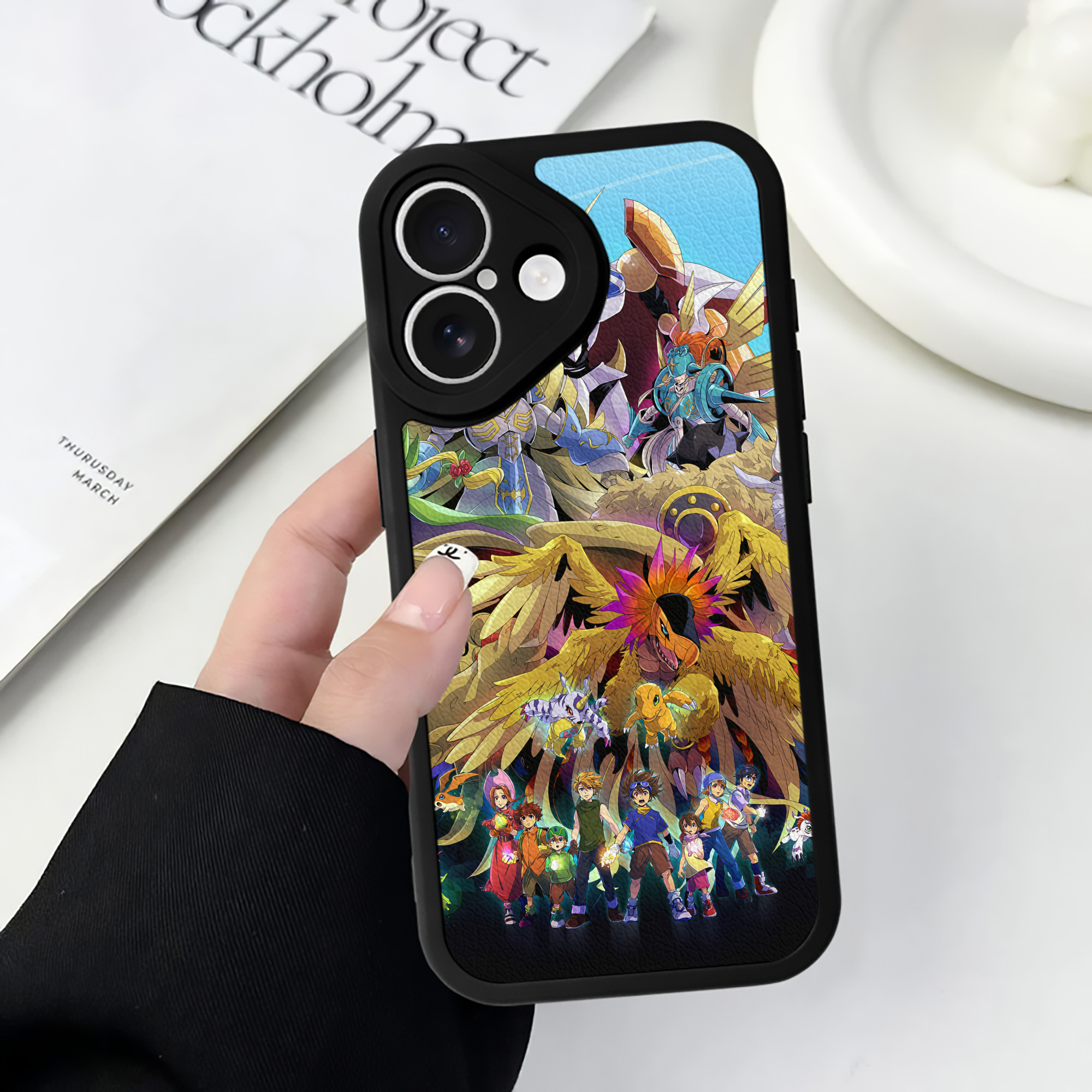 （画像用） Digimon デジタルモンスター/デジモン 【iPhone 16シリーズ対応】シリコンスマホケース（レザー調） 材質：シリコン
